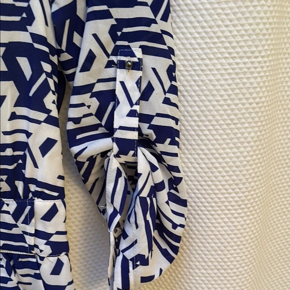 DR2 Blue and White Patterned Dress with Pockets - Picture 3 of 9